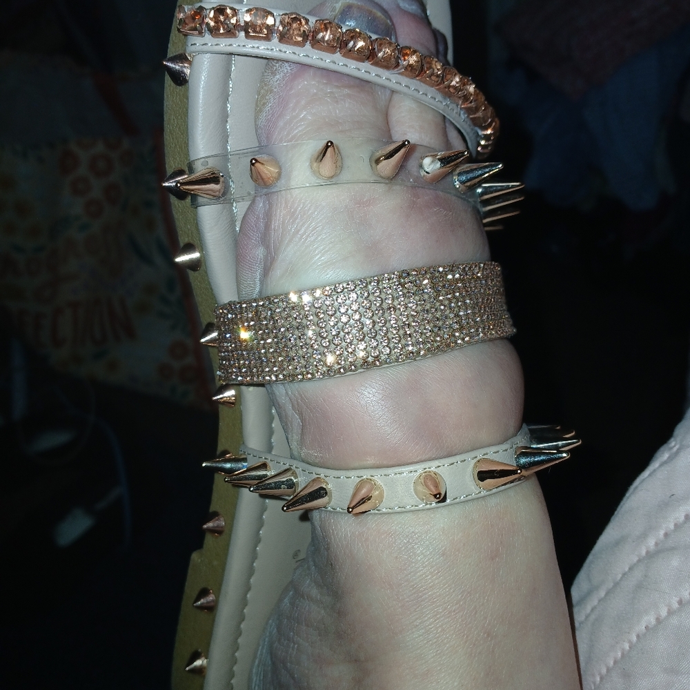 Sandals - Picture 2 of 5